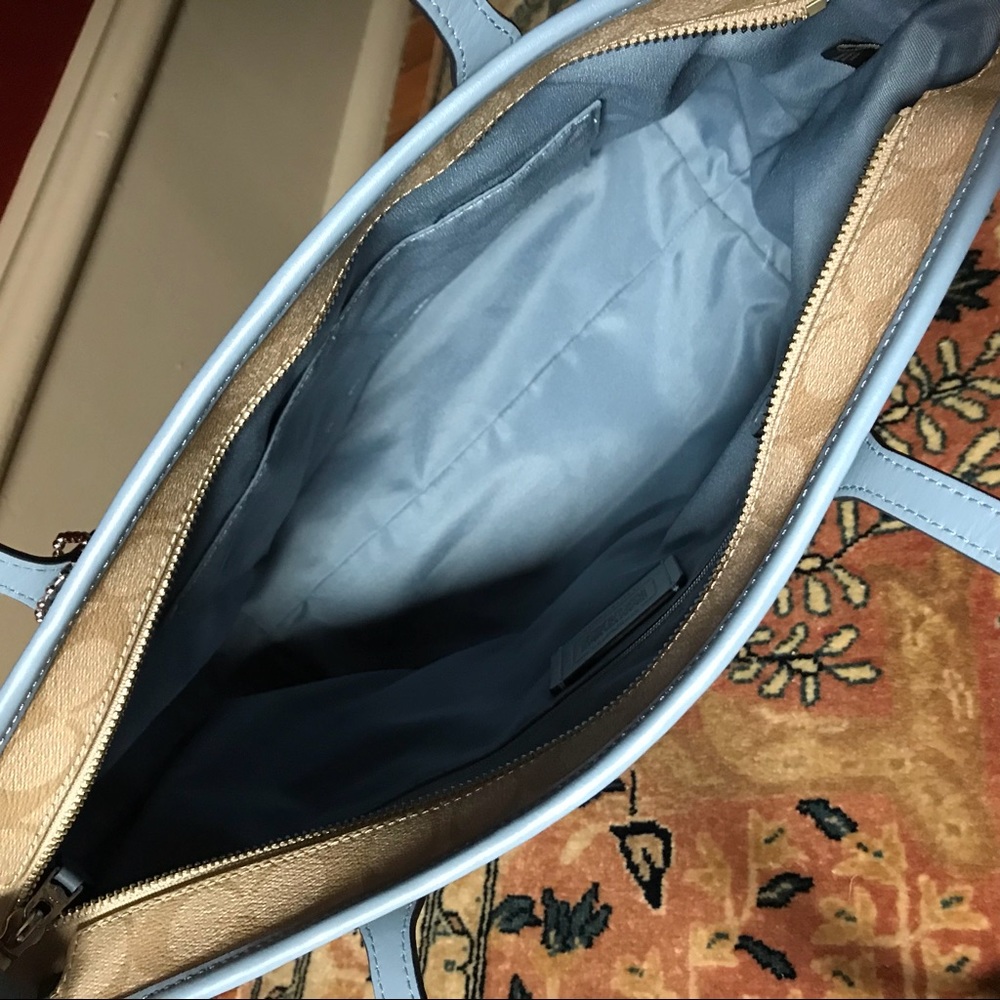 Coach khaki/blue leather city zip tote NWT - Picture 5 of 8